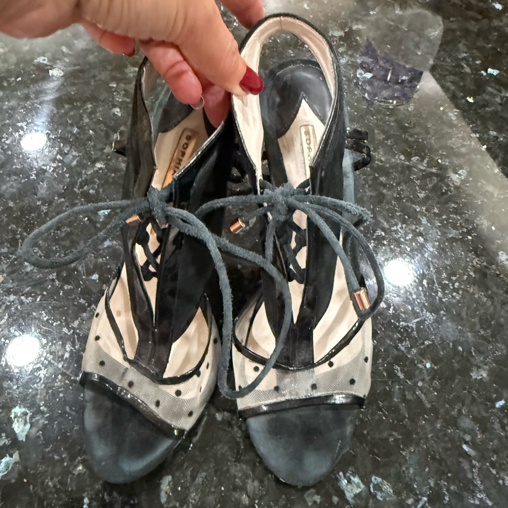 Tuxedo polka dot high heels